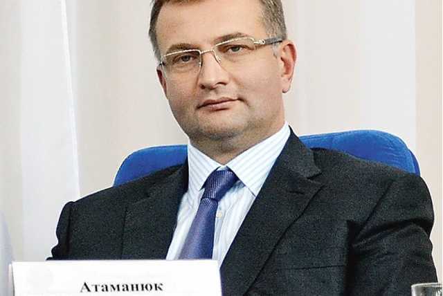 Податківець часів Януковича Юрій Атаманюк вивіз до Польщі 3 мільйона доларів незадекларованої готівки